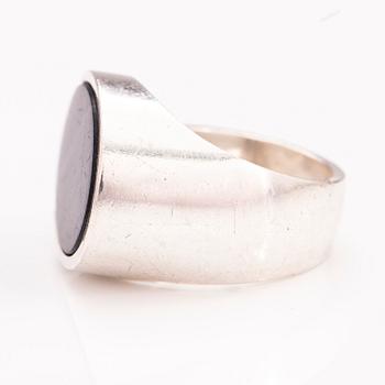 S sterling silver ring with a spectrolite, Kupittaan kulta. Import marked Sweden.