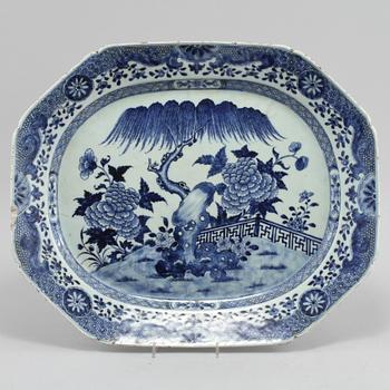 STEKFAT, porslin, Kina, 1700-tal.