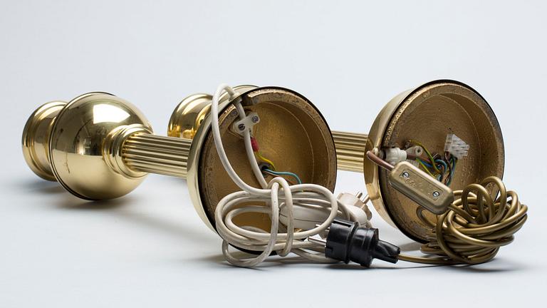 BORDSLAMPOR, två st. mässing, EWÅ, Värnamo, 1900-talets andra hälft.