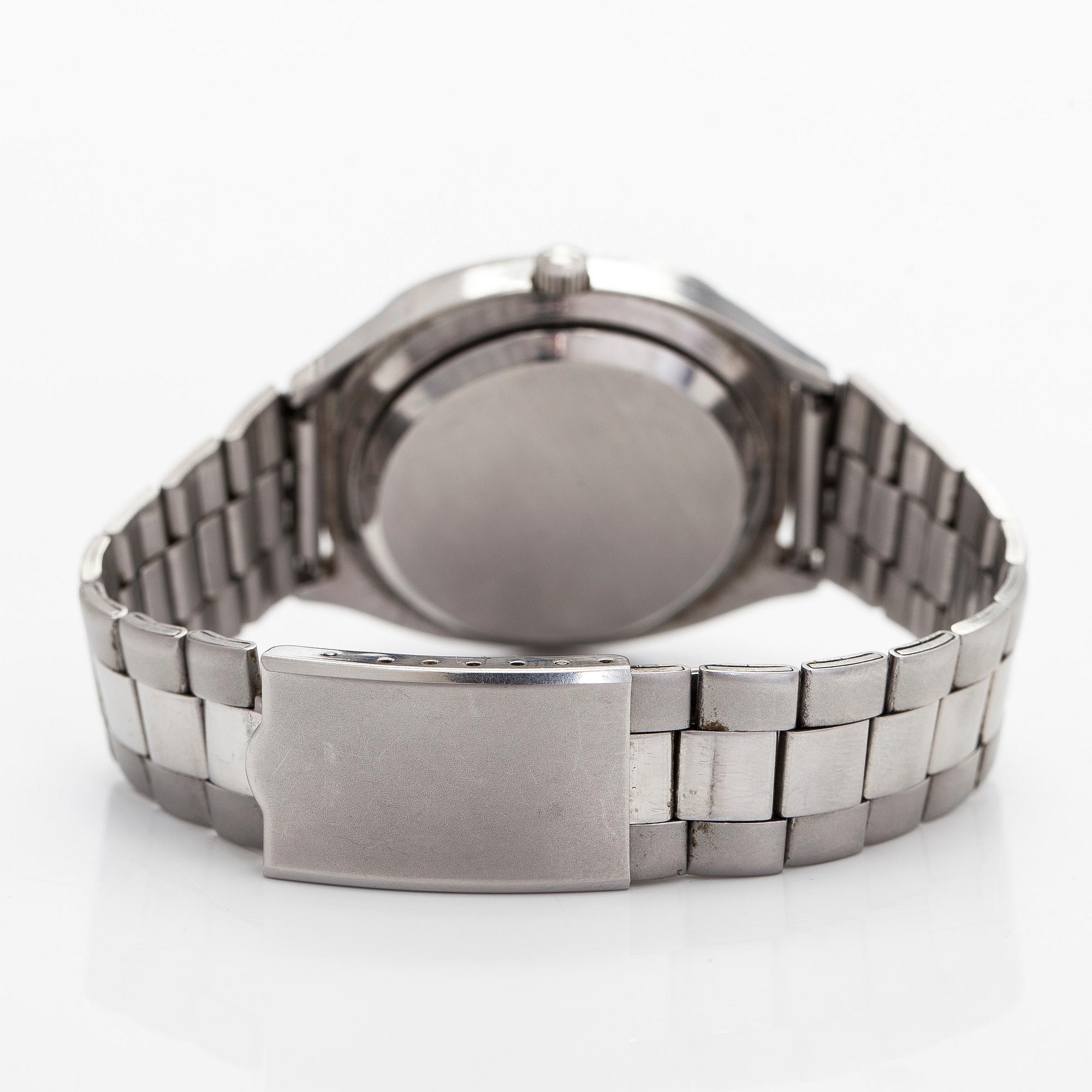 Omega, Seamaster, armbandsur, 37 x 40 mm,  stål, quartz, ca 1977.