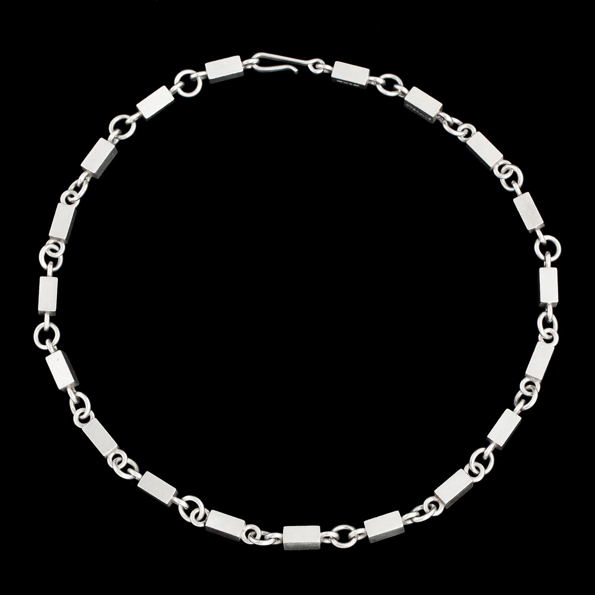 COLLIER, sterling silver, Wiwen Nilsson, Lund 1944. Vikt ca 66 g.