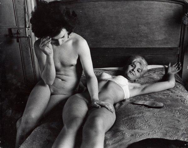 Christer Strömholm, Suzannah & Silvia, Paris 1962.