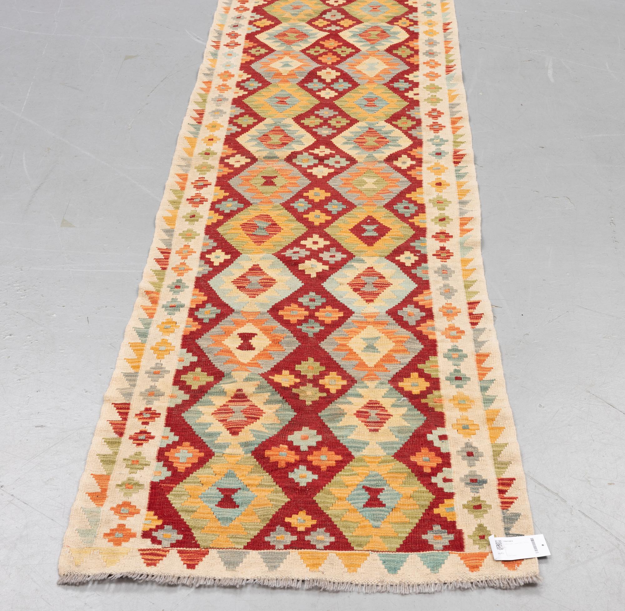 Gallerimatta, Kelim 298 x 78 cm.