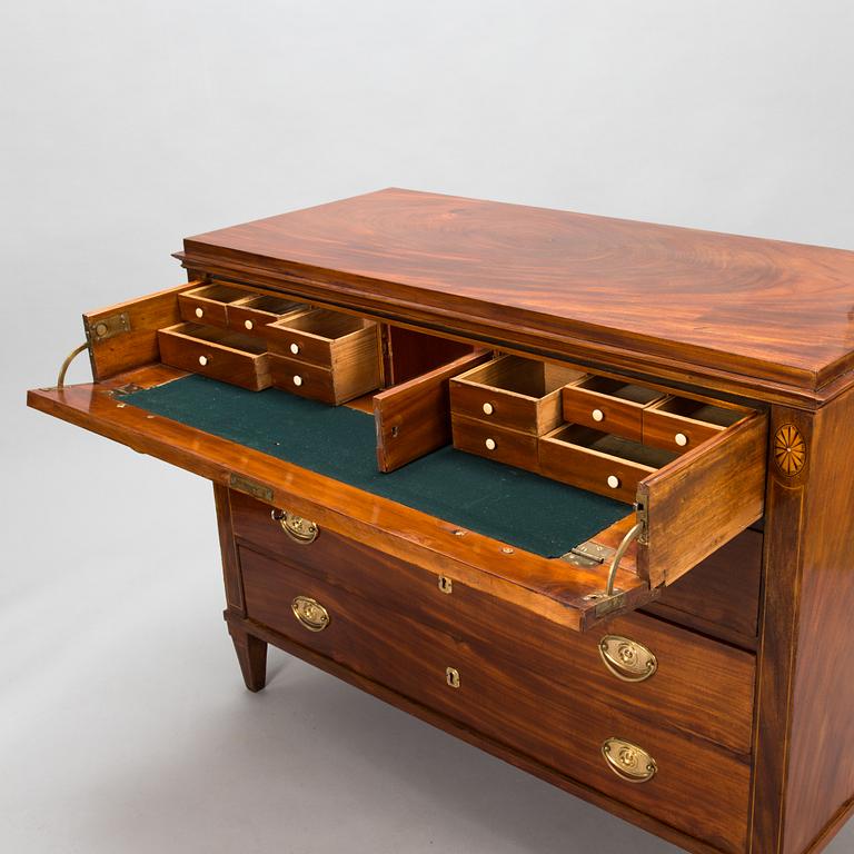 An Empire-style chest of drawer, Carl Hendrik Blom (master in Stockholm 1796 - 1835).