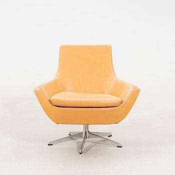 Roger Persson swivel armchair "Happy swivel chair" for Swedese, modern manufacture.