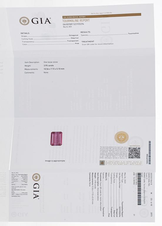 Ring, 18K guld med turmalin och briljantslipade diamanter.