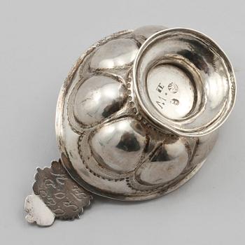 KÅSA, silver, Johan Leffler, Falun, 1780. Vikt 62 g.