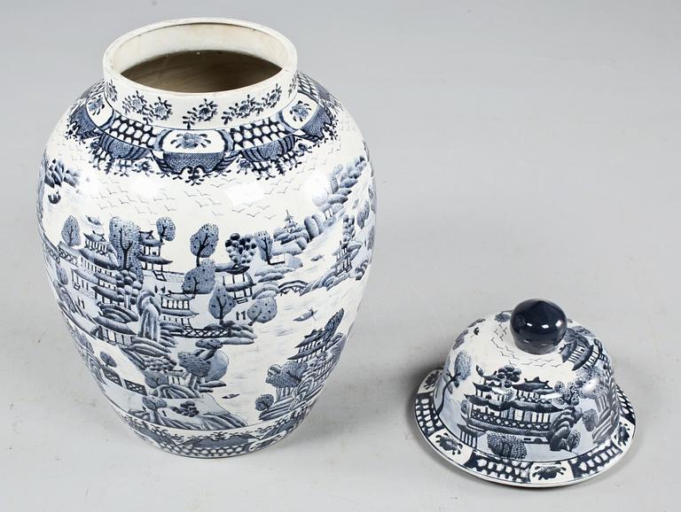 LOCKURNA, porslin, Kina, modern tillverkning.