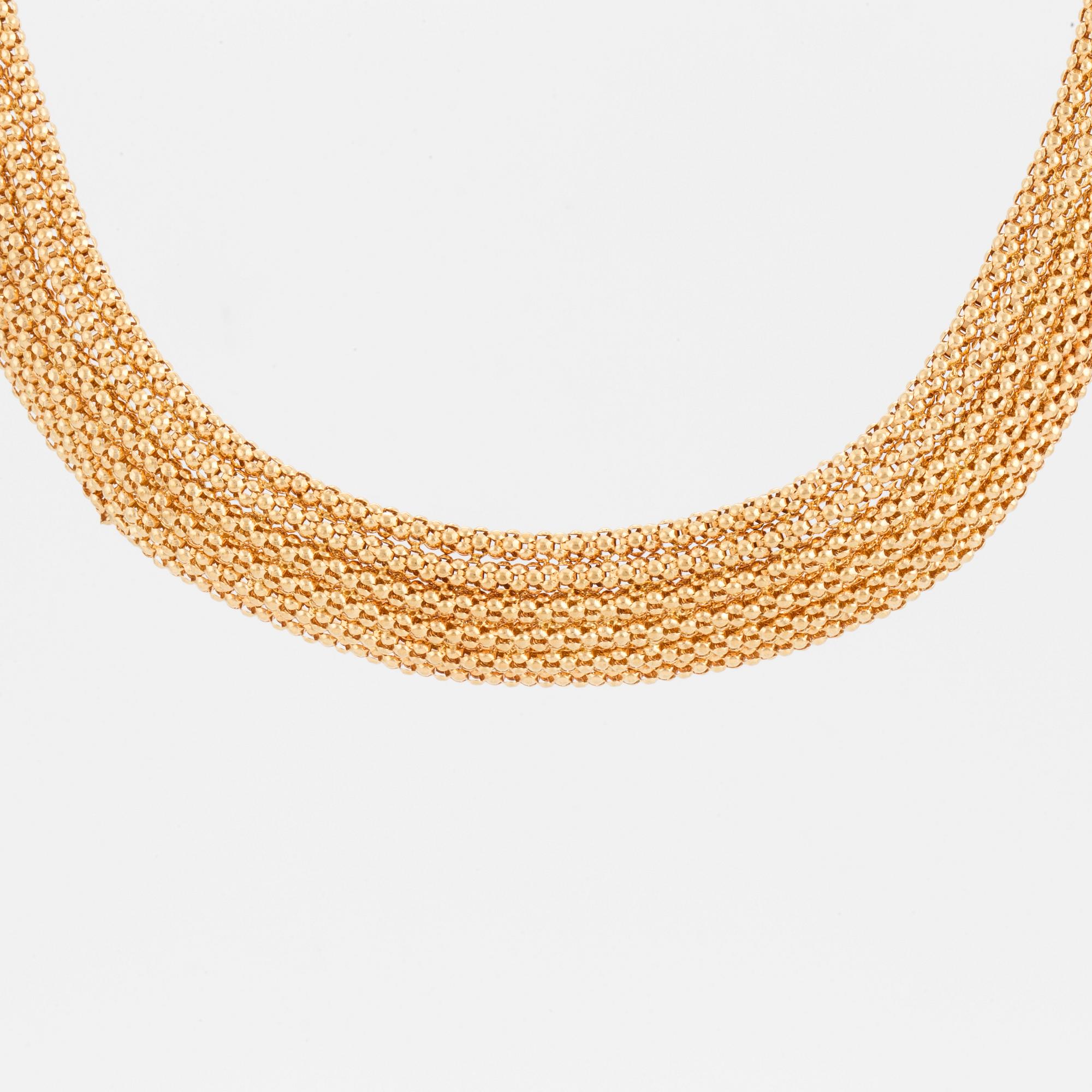 A mesh-link necklace.