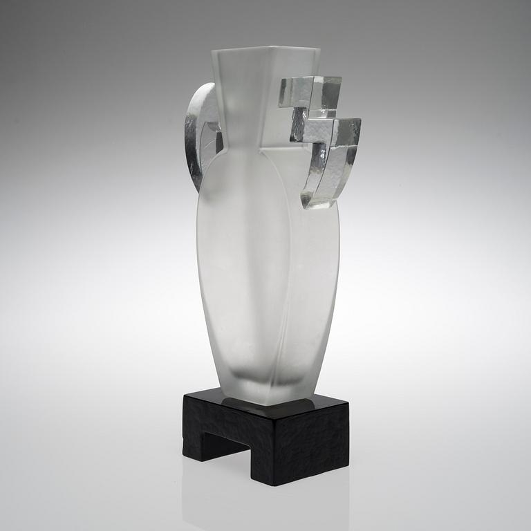 HEIKKI ORVOLA, GLASSKULPTUR, "Maya".