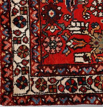 MATTA, Hamadan, sent 1900-tal, ca 275x100 cm.