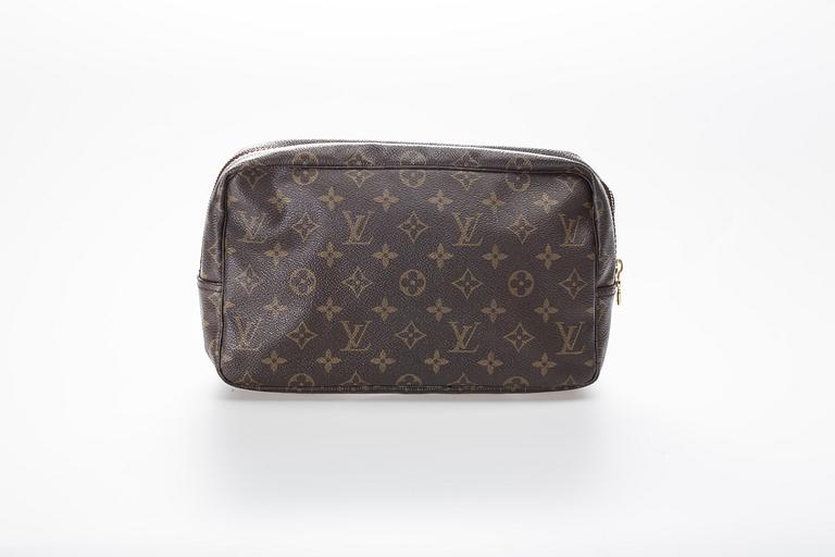 NECESSÄR, "Trosse de toilette", Louis Vuitton.