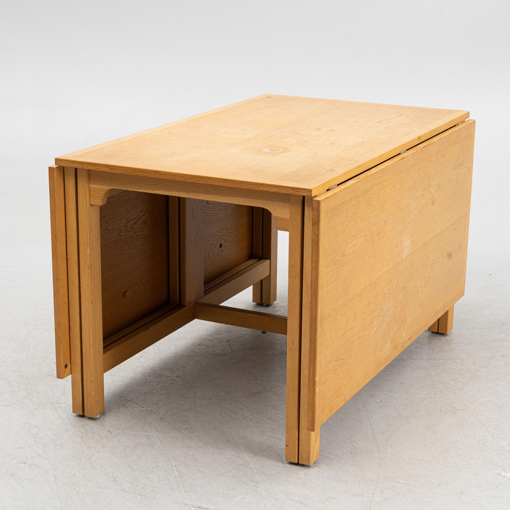 Børge Mogensen, slagbord med två halvmånebord, BM71, Karl Andersson & söner, 1900-talets andra hälft.