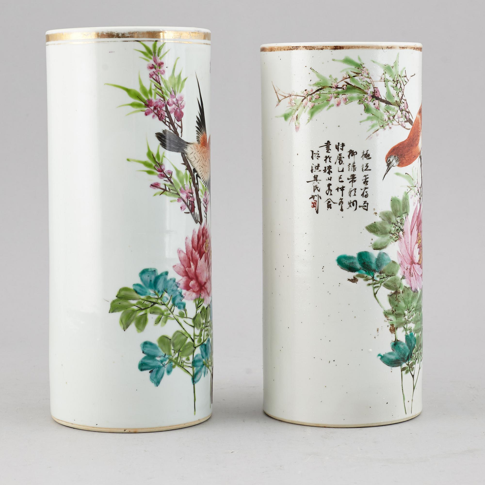 Two Chinese famille rose hat stands, 20th century.
