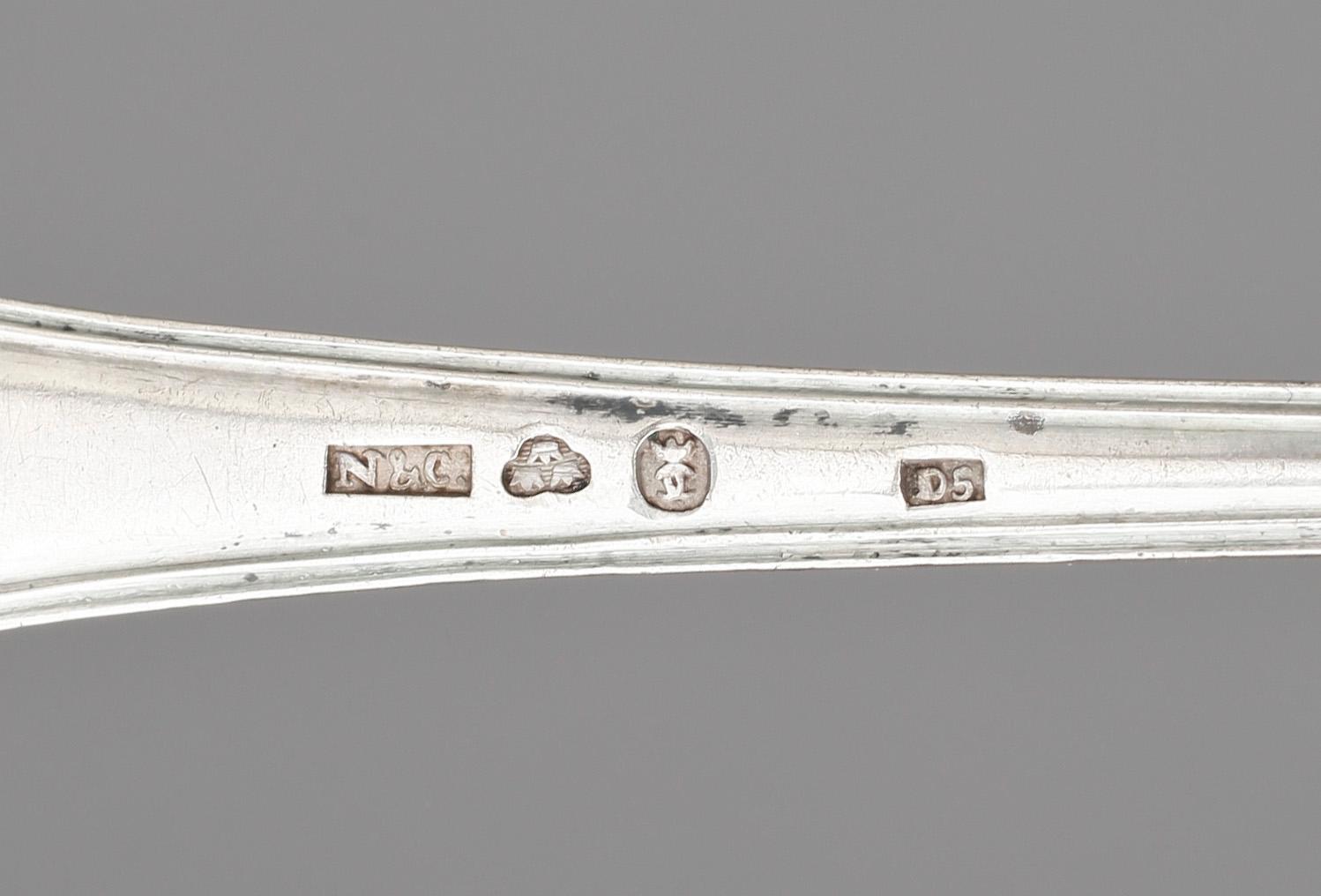 PARTI SILVER, 24 st, bl a Johan Petter Grönwall, Stockholm, 1832. Totalvikt ca 401 gram.