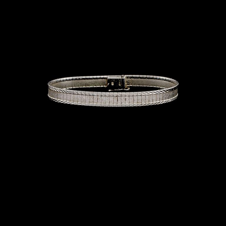 ARMBAND, silver, importstämplat. Vikt 16 g.