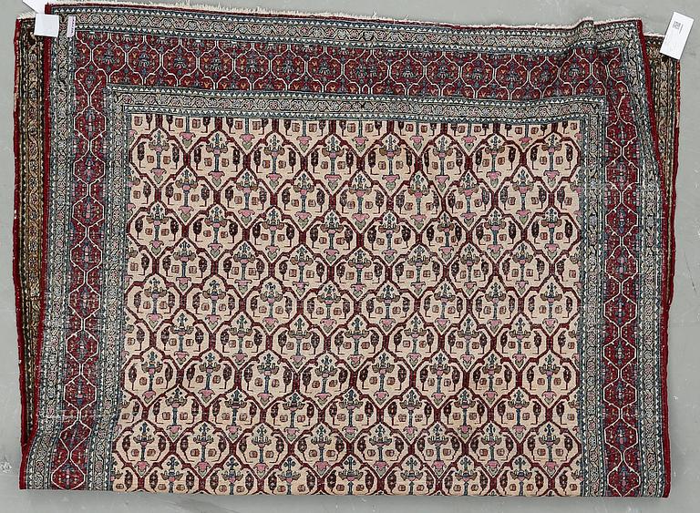 MATTA, sannolikt semiantik Bachtiari. Ca 199x139 cm.