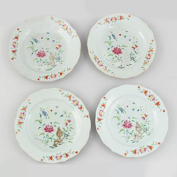 A set of seven Chinese export porcelain plats, Qing Dynasty, Qianlong (1736-95).