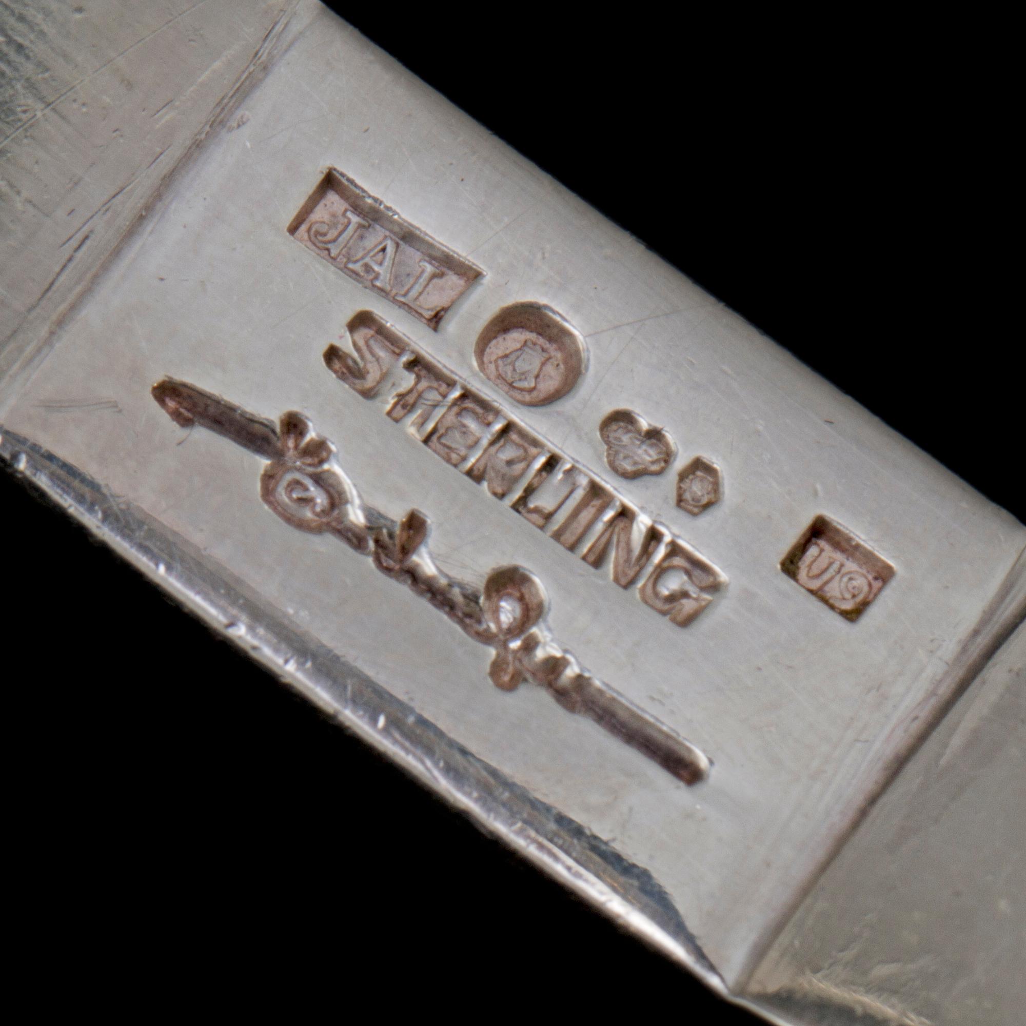 ARMRING, sterlingsilver, Jan Lundgren, Janse Silversmide, Stockholm, 1970. Vikt 54 g.