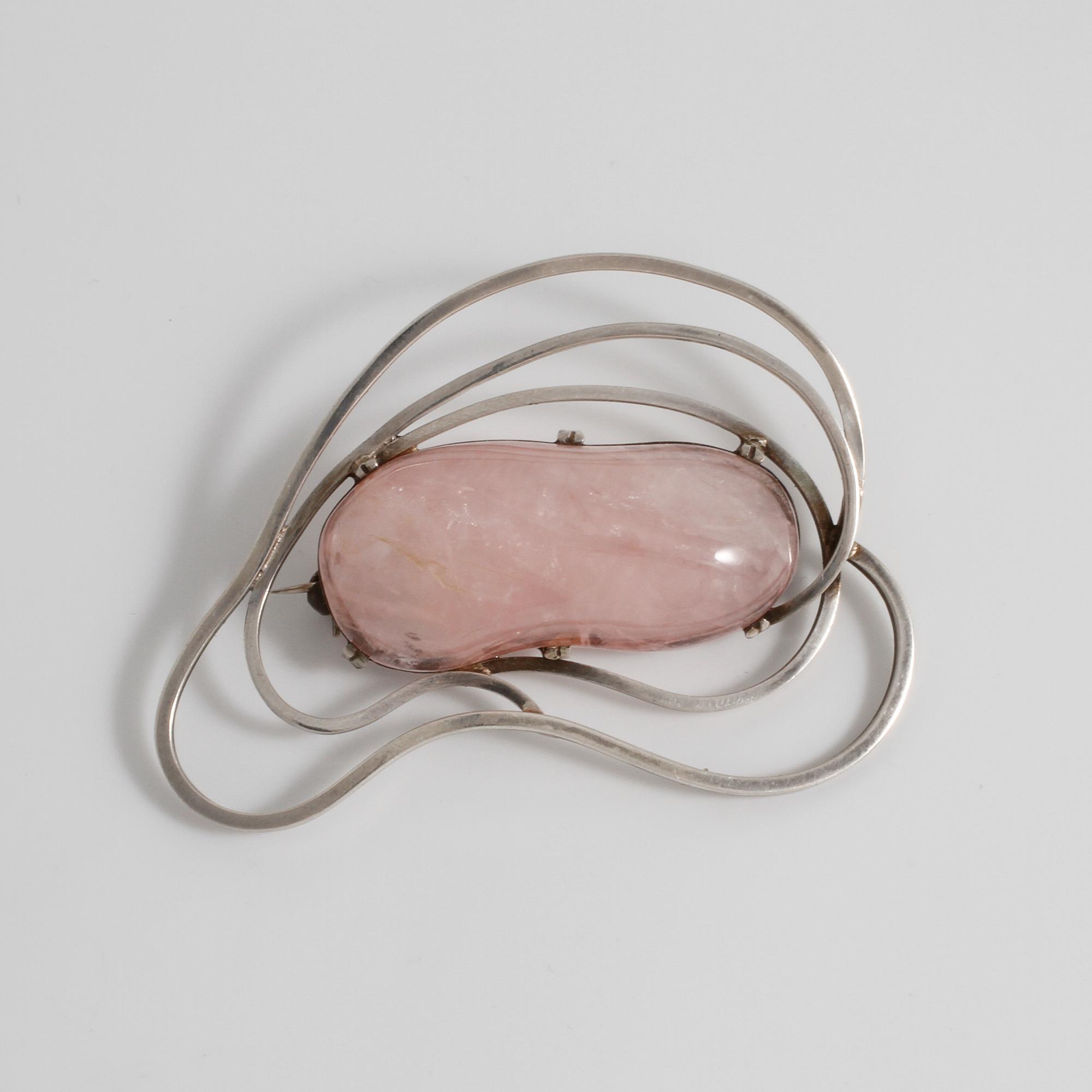 WILHELM HANE, Helsingborg, 1956, brosch med rosenkvarts.