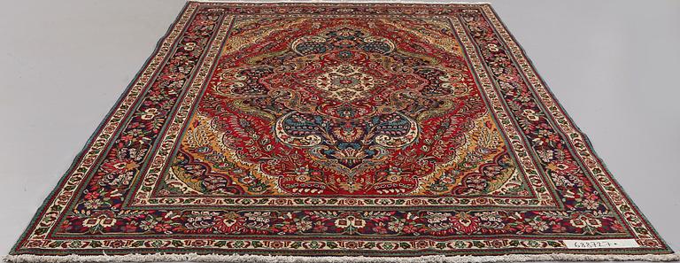 MATTA, Täbriz, ca 294 x 210 cm.