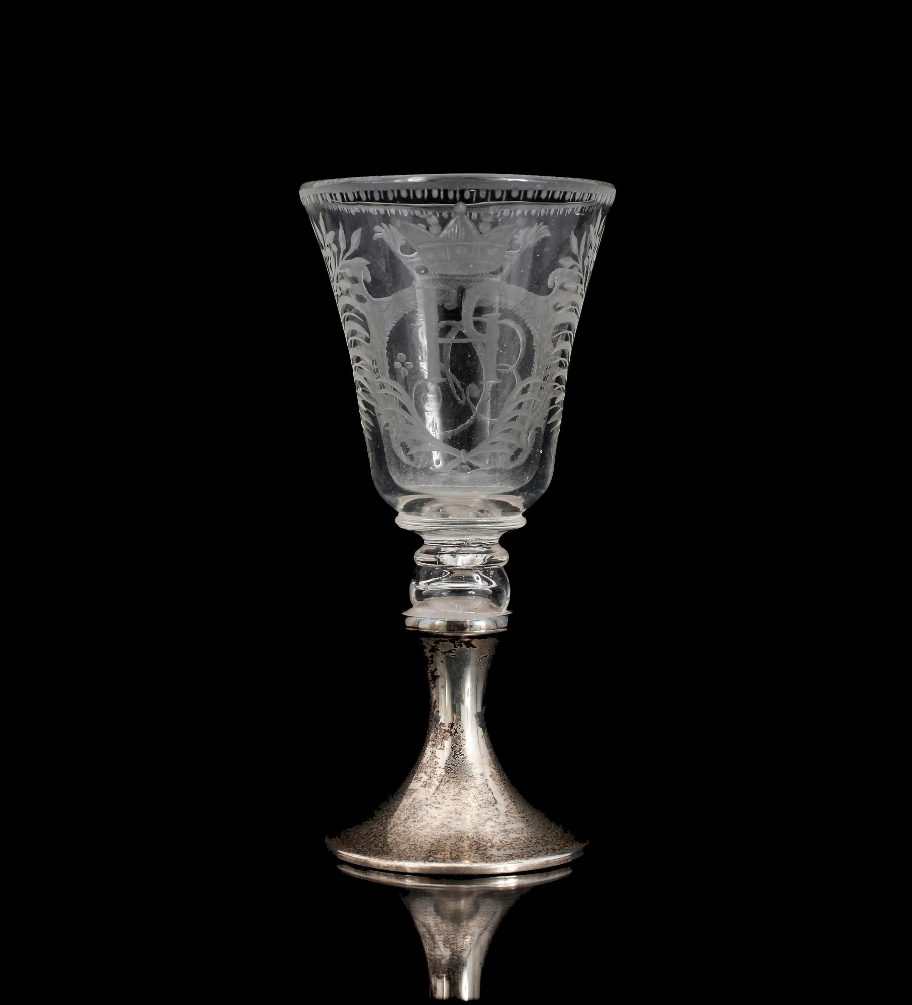 GLAS PÅ SILVERFOT, delvis 1700-tal.