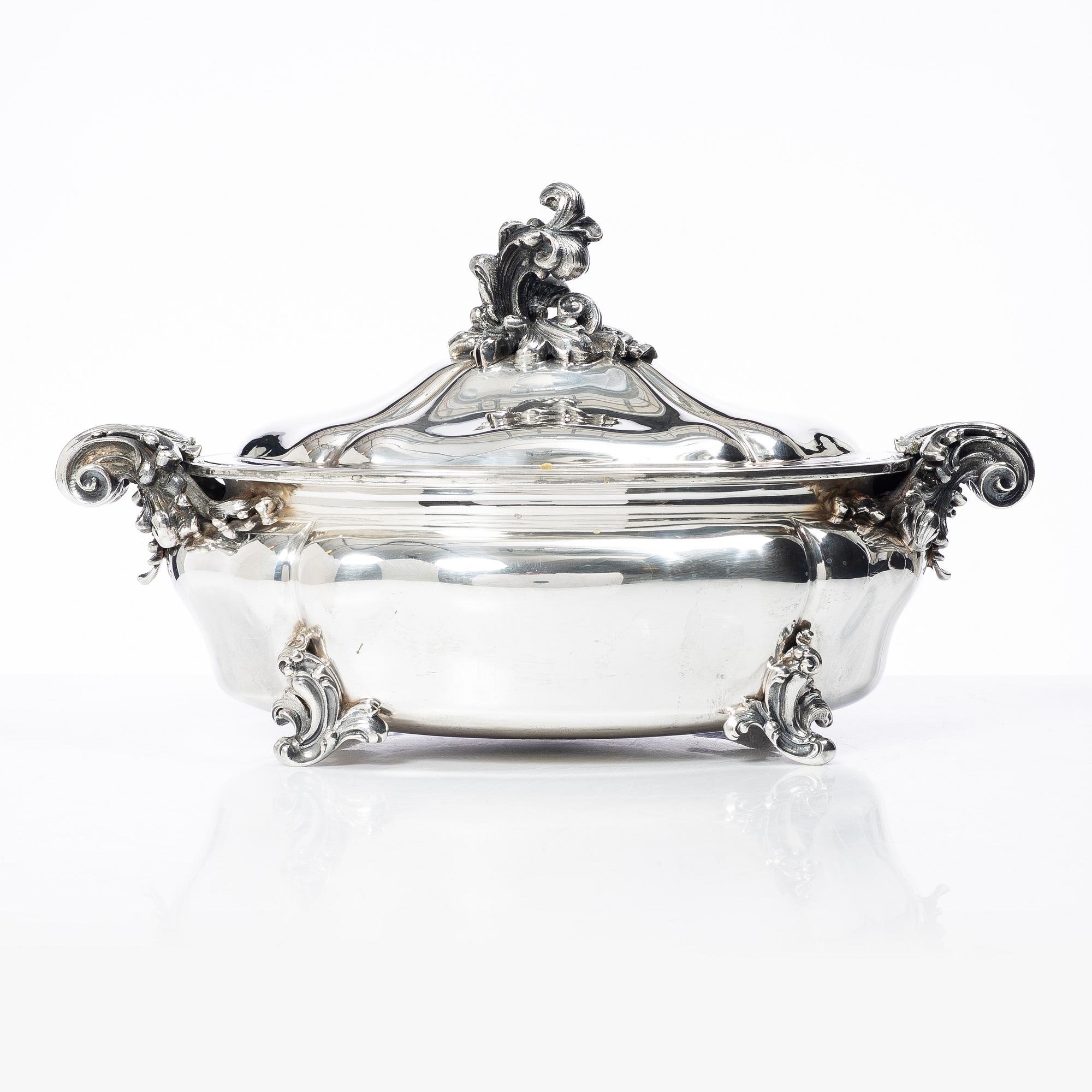 Terrin med lock, silver, rokokostil, Fratelli Broggi, Milano, Italien, 1900-tal.