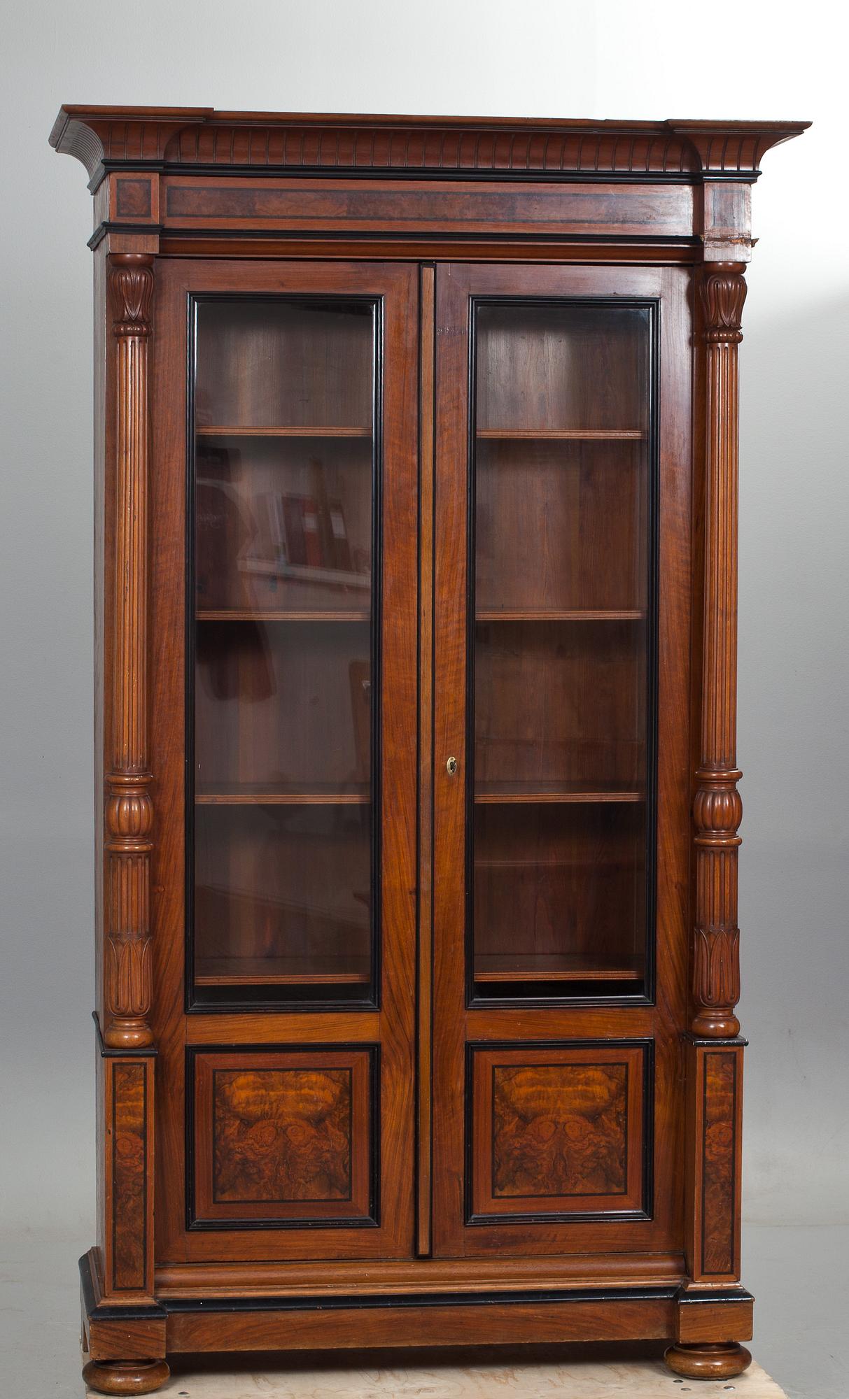 BOKSKÅP, nyrenässans, 1800-talets slut.