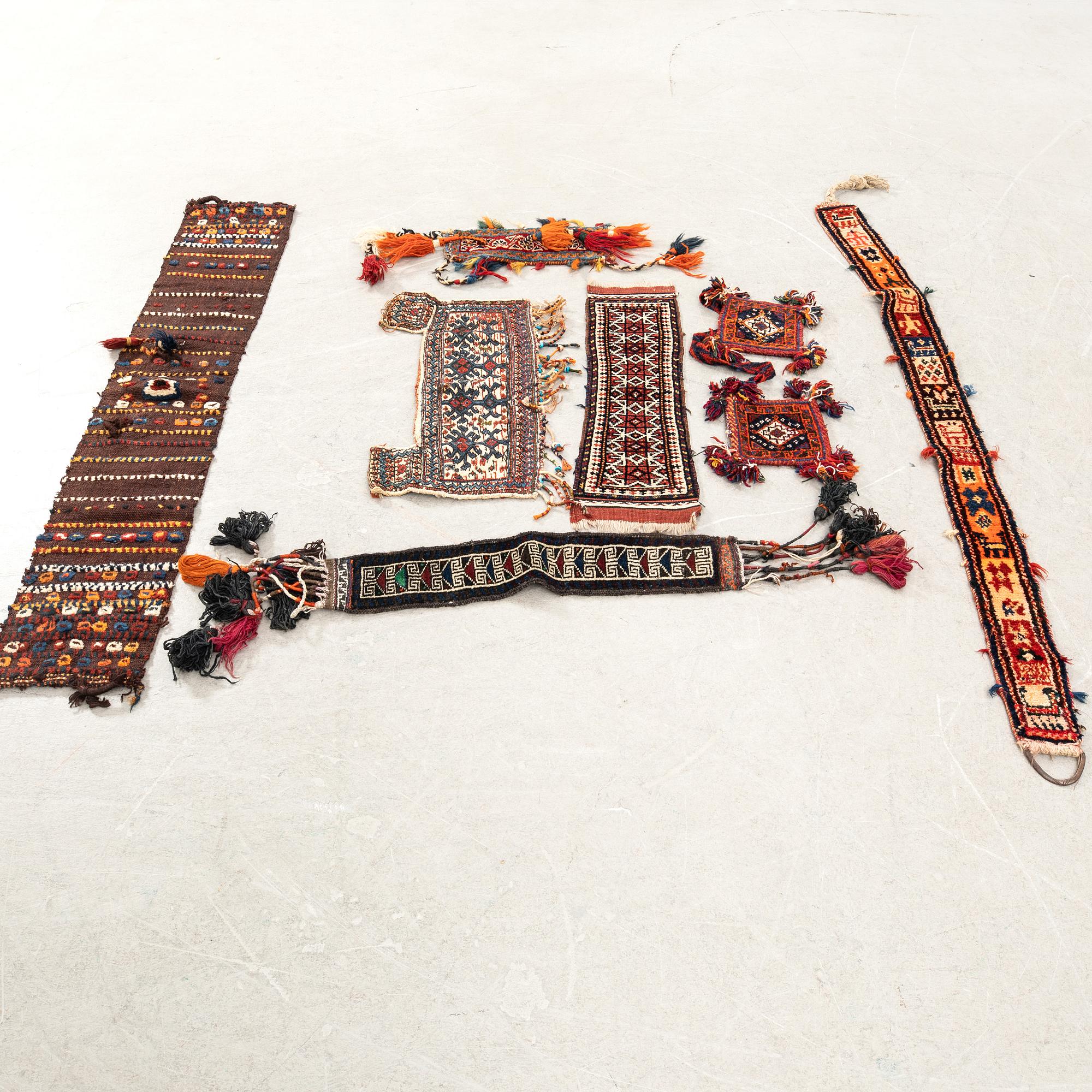 Häst och Åsneprydnader  7 dlr bla Kashgai old-antik.