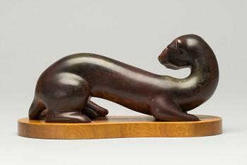 FIGURIN, stengods. Gunnar Nylund, Rörstrand, signerad GN. 1900-talets mitt/andra hälft.