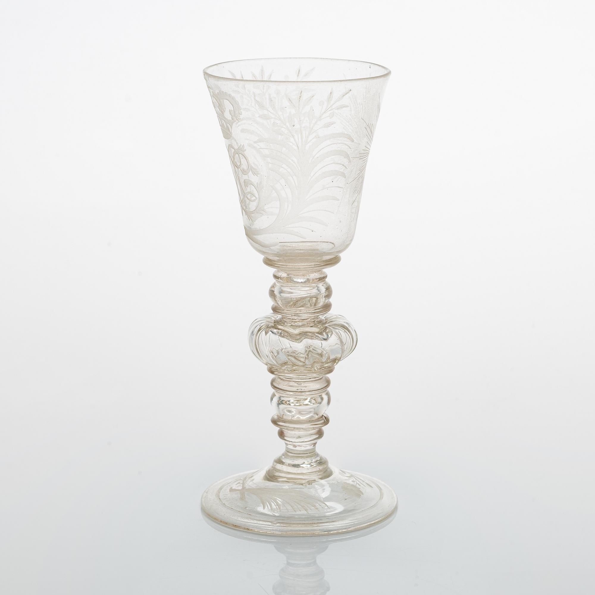 Viinilasi, kuninkaallinen monogrammi, Kungsholms Glasbruk, 1700-luku, Ruotsi.
