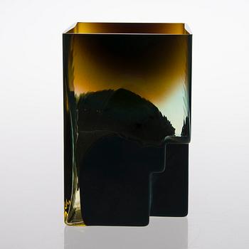 A 1980s glass vase signed Novart-maljakko 16. Oiva Toikka Nuutajärvi Notsjö.