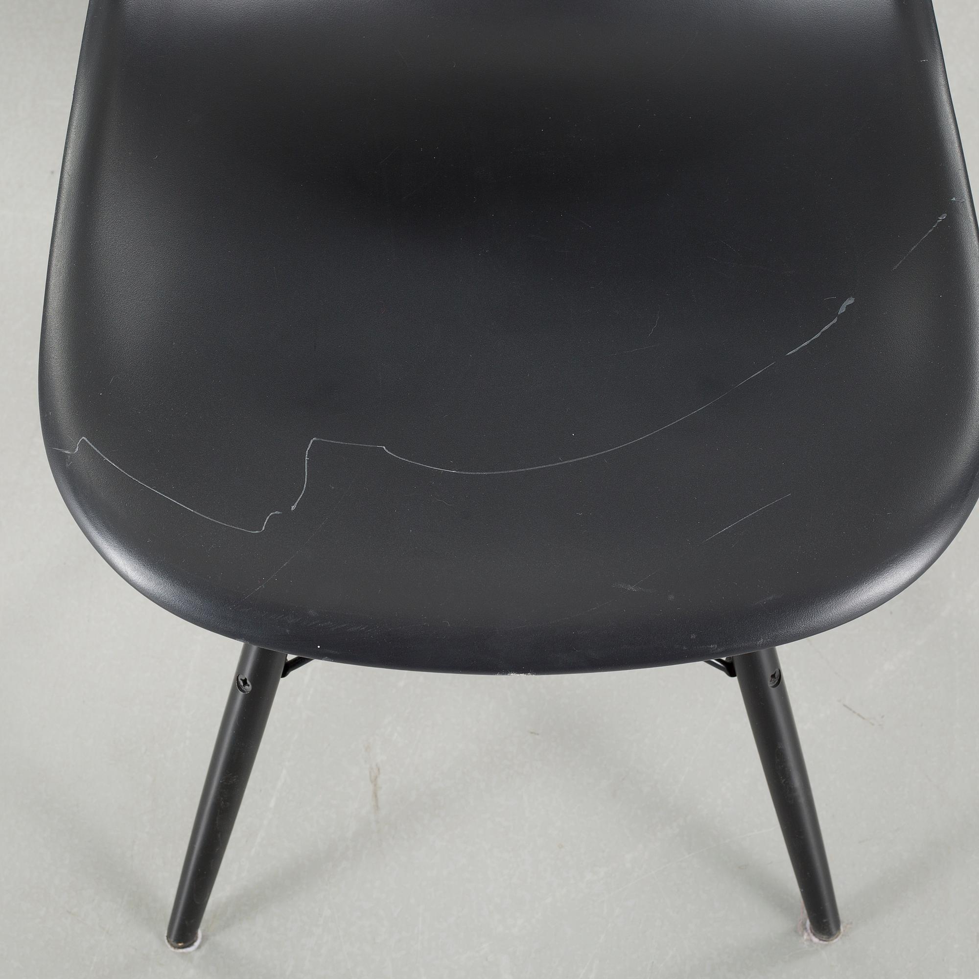 CHARLES & RAY EAMES, stolar, 6 st, Vitra, 2013.