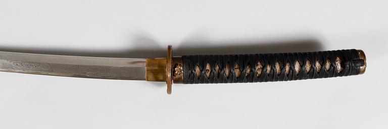 KATANA, orientalisk, 1900-talets andra hälft. TEXTÄNDRING: Orientalisk, 1900-talets andra hälft.