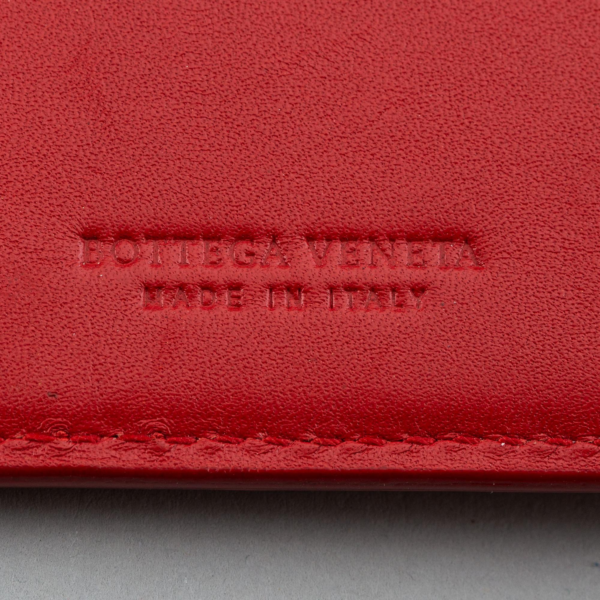 Bottega Veneta,