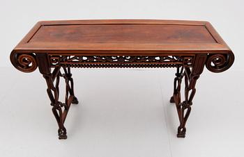 BORD, ostindiskt, Kina, 1800-/1900-tal.