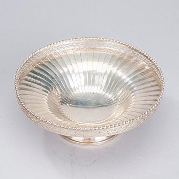 SKÅLAR, 3 st, sterling silver, Birmingham 1934-1938. Vikt 479 g.