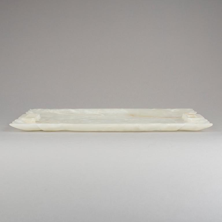 FAT/BRICKA, nefrit, 1900-tal.