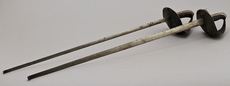 ÖVNINGSSABLAR, 2 st, 1800-tal.