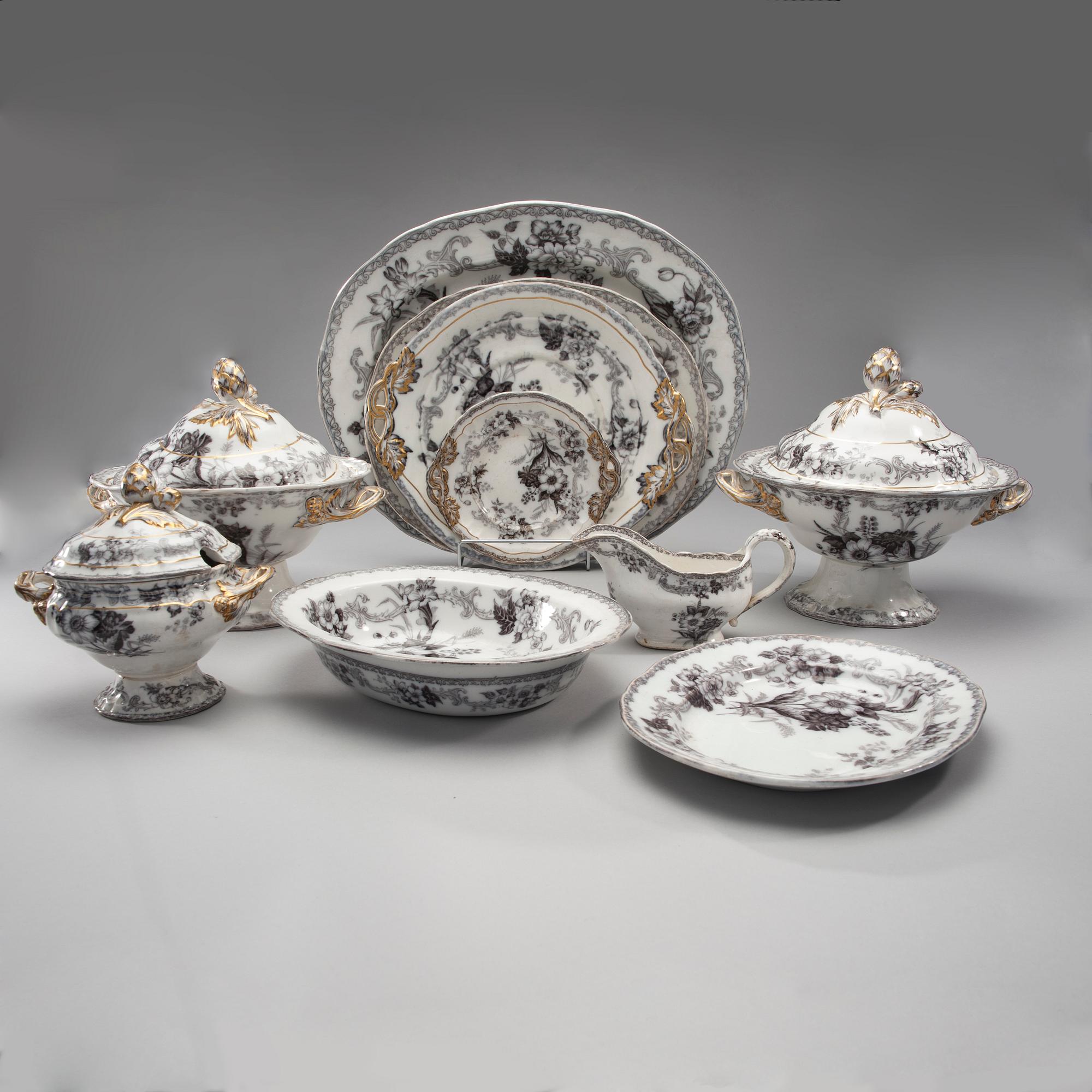 SERVIS, 58 delar, flintgods, "Osborne" sekelskiftet 1800/1900.