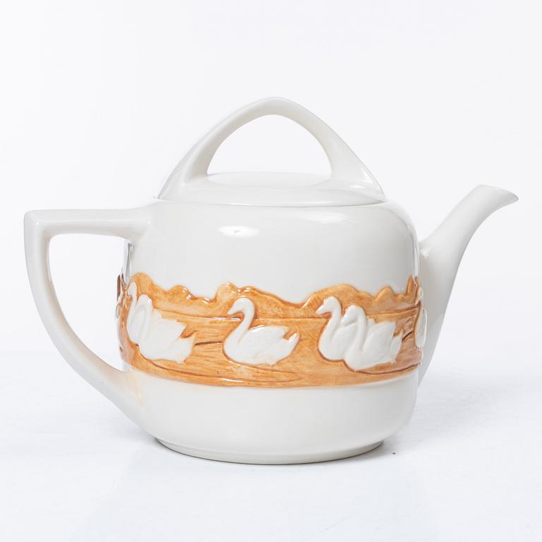 Tea service, 9 pieces, Bordallo Pinheiro Caldas Da Rainha, Portugal, late 20th century.