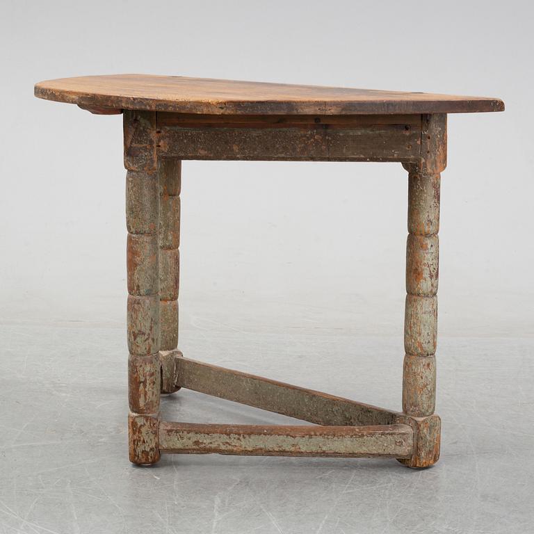 A swedish 19th century table.