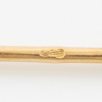 Brooch 18K gold set with octagonal and old-cut diamonds and sapphires.