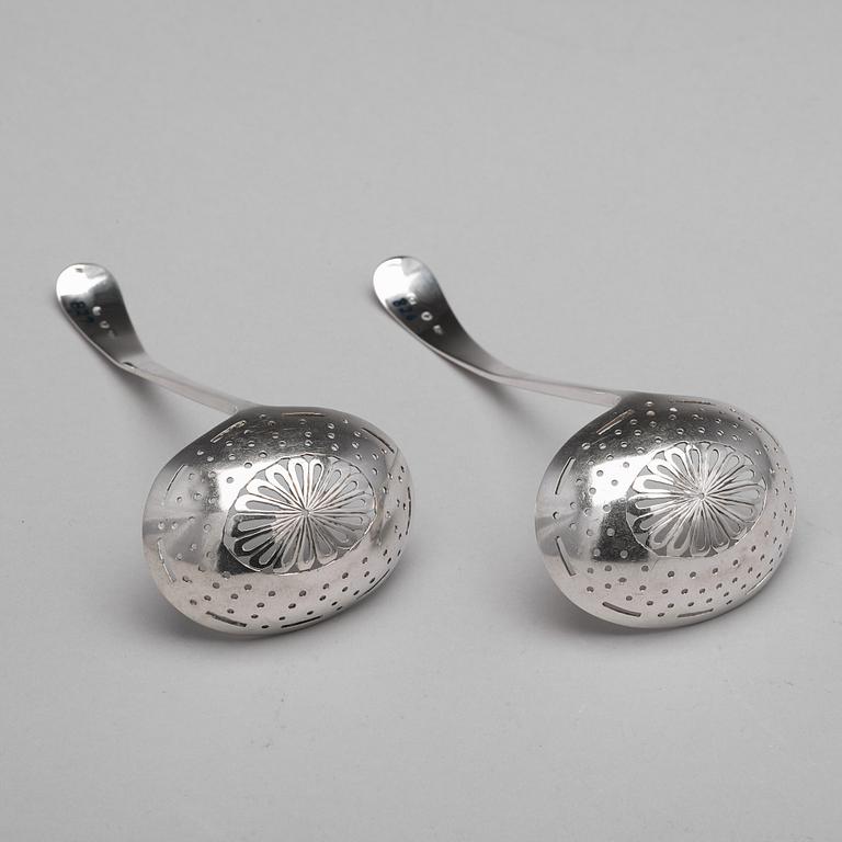A pair of Baltic sugar-bowls and spoons, mark of Johann Gottfried Möring, Reval (1790-1818 (1820)).