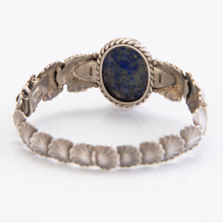 ARMRING, silver, lapis lazuli. Tillander, Helsingfors, 1938.
