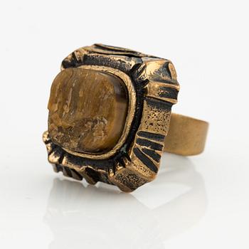 Pentti Sarpaneva, Bracelet and ring, bronze and tiger's eye.