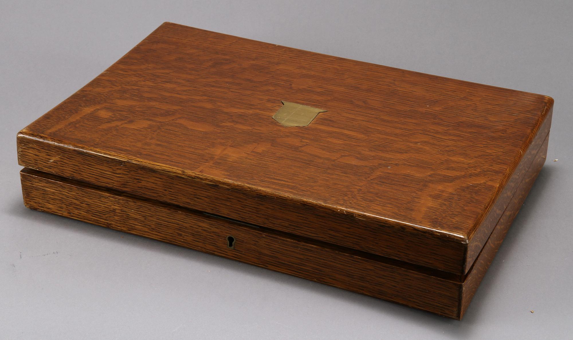 FISKBESTICK, 14 st, vitmetall, Daniel & Arter, London & Birmingham, England, 1900-talets första del.