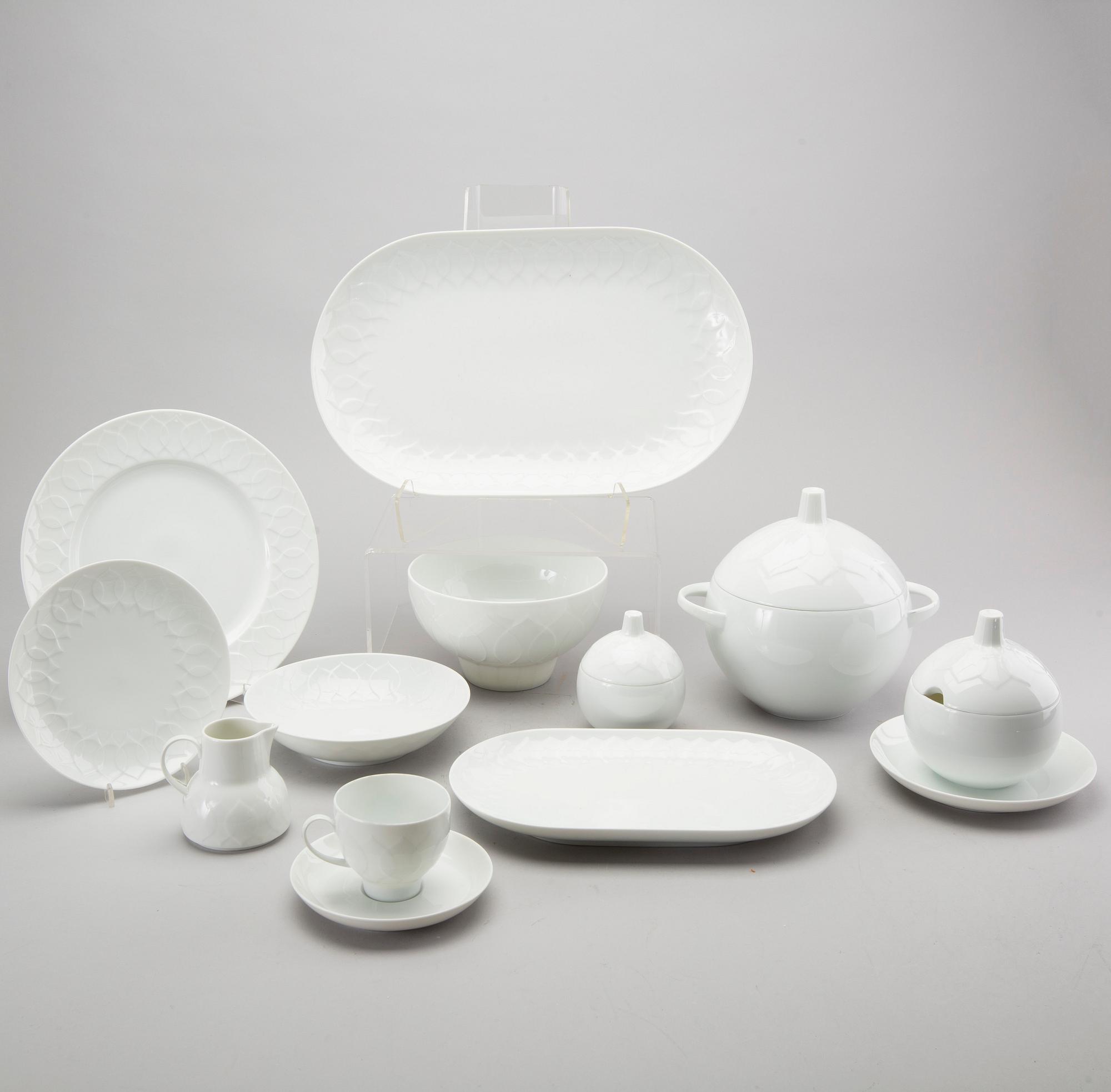 BJÖRN WIINBLAD, servis ca 72 dlr  "Lotus", Rosenthal Tyskland 1900-talets andra hälft porslin.