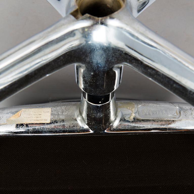 CHARLES & RAY EAMES, An office chair / armchair Aluminium Group 'EA 115/116', Herman Miller, Vitra.