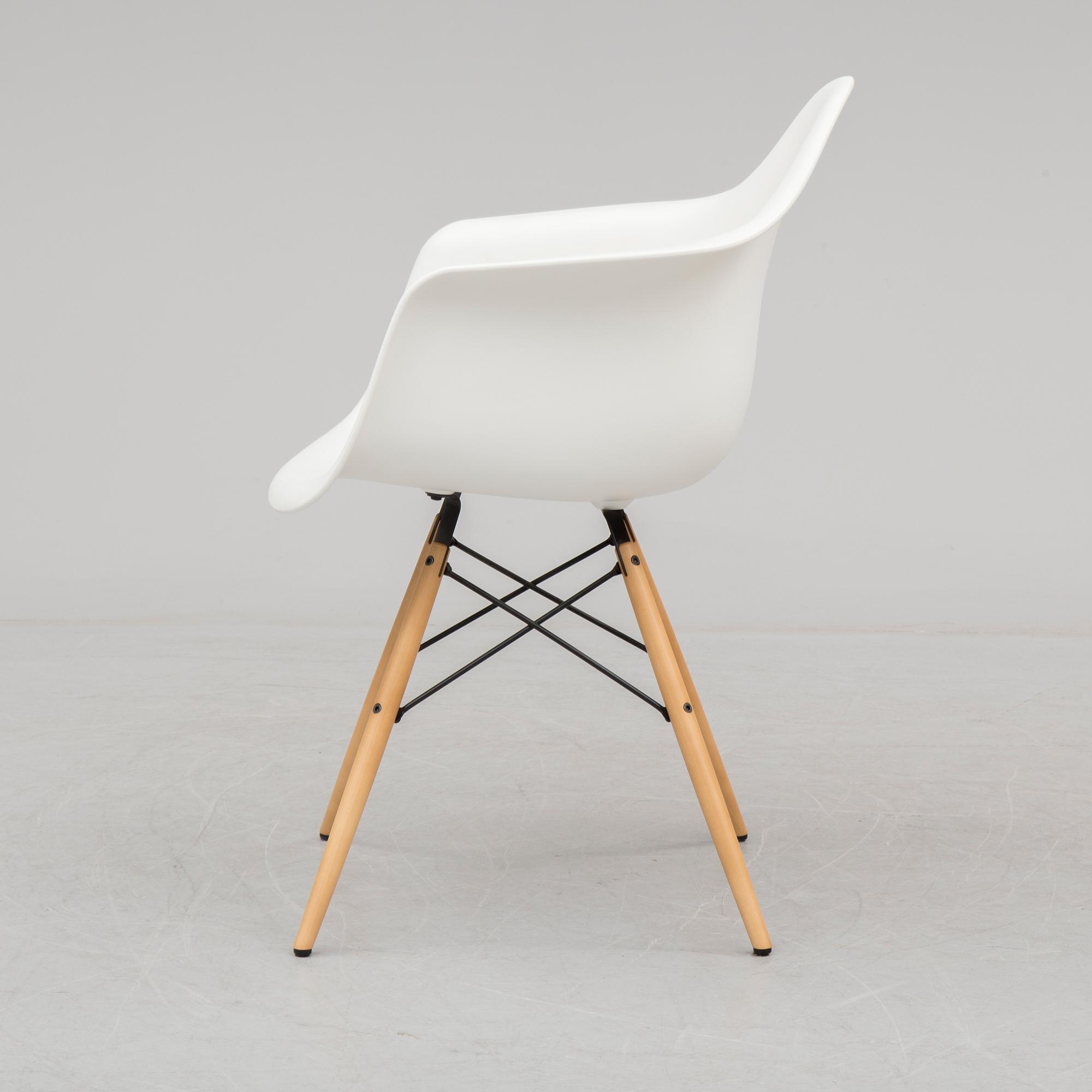 CHARLES & RAY EAMES, a plastic armchair DAW from Vitra, 2016.
